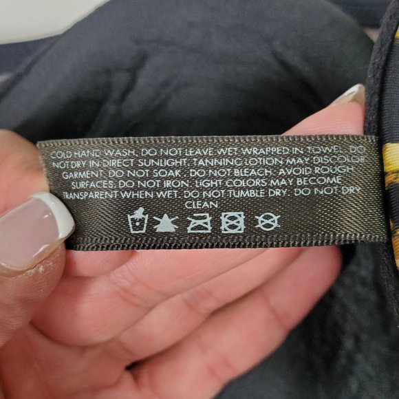 Kardashian Kollection Black Chain Print Bikini Top Women's Medium - Picture 12 of 12